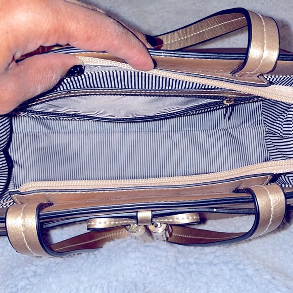 Champagne/Rose Gold tote bag with wristlet and strap to wear as a shoulder bag. - Picture 3 of 6